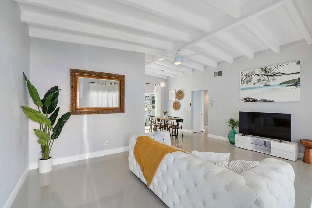 Together But With Privacy 3 Units And Private Pool Apartment
