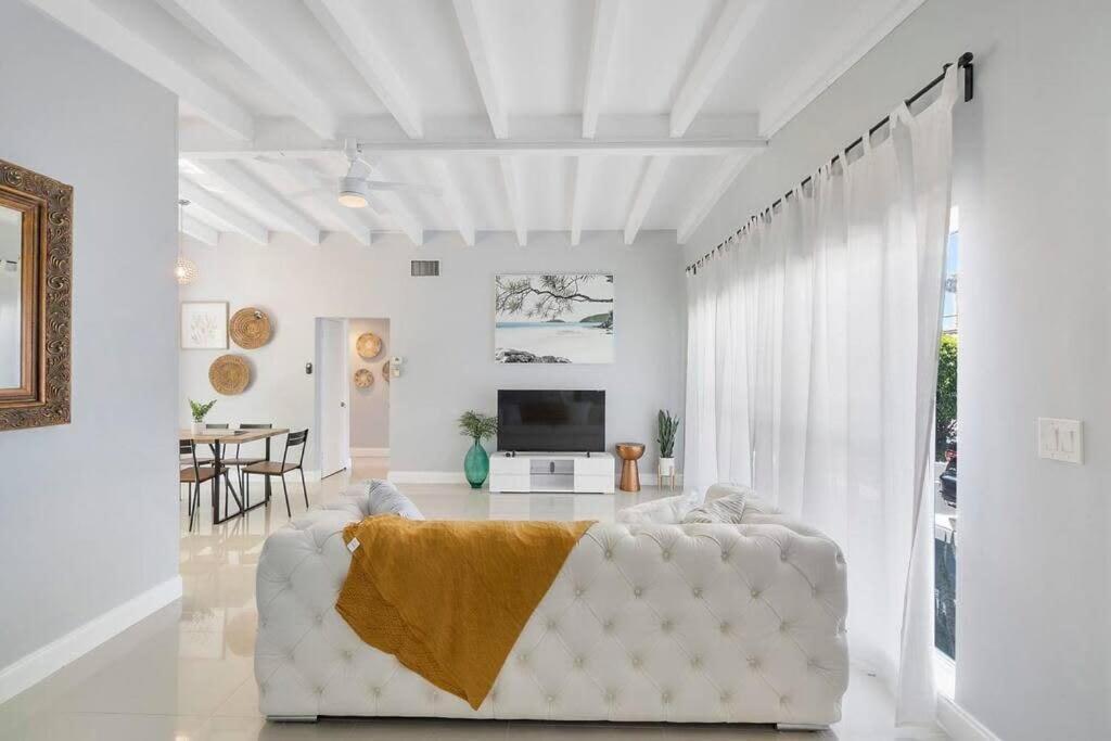 Together But With Privacy 3 Units And Private Pool