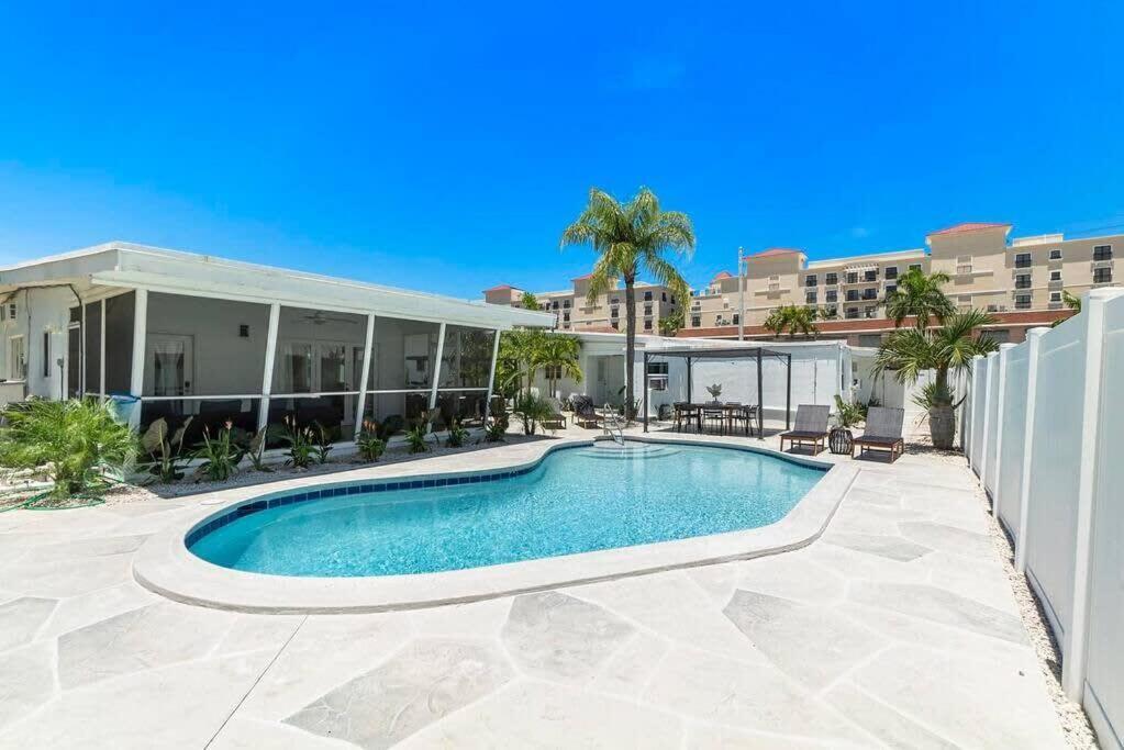 The Sandbar Walk To Comfy Beds Firepit Pool Apartment Fort Lauderdale