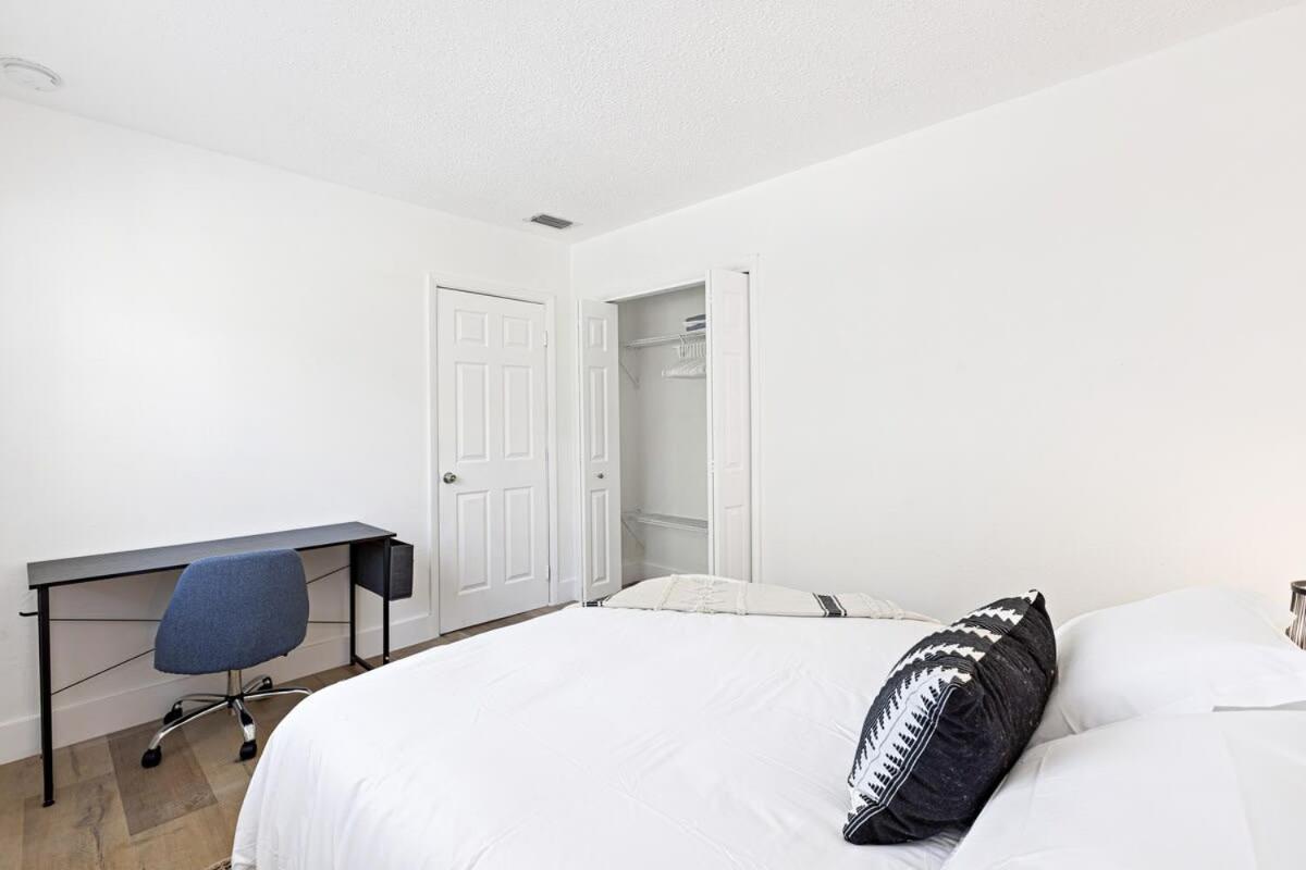 Holiday home Lovely 2 Bedroom With Free Parking On Premises Fort Lauderdale