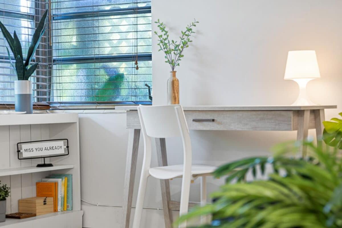 Apartment Welcoming Airbnb Walkig Distance To Olas Blvd