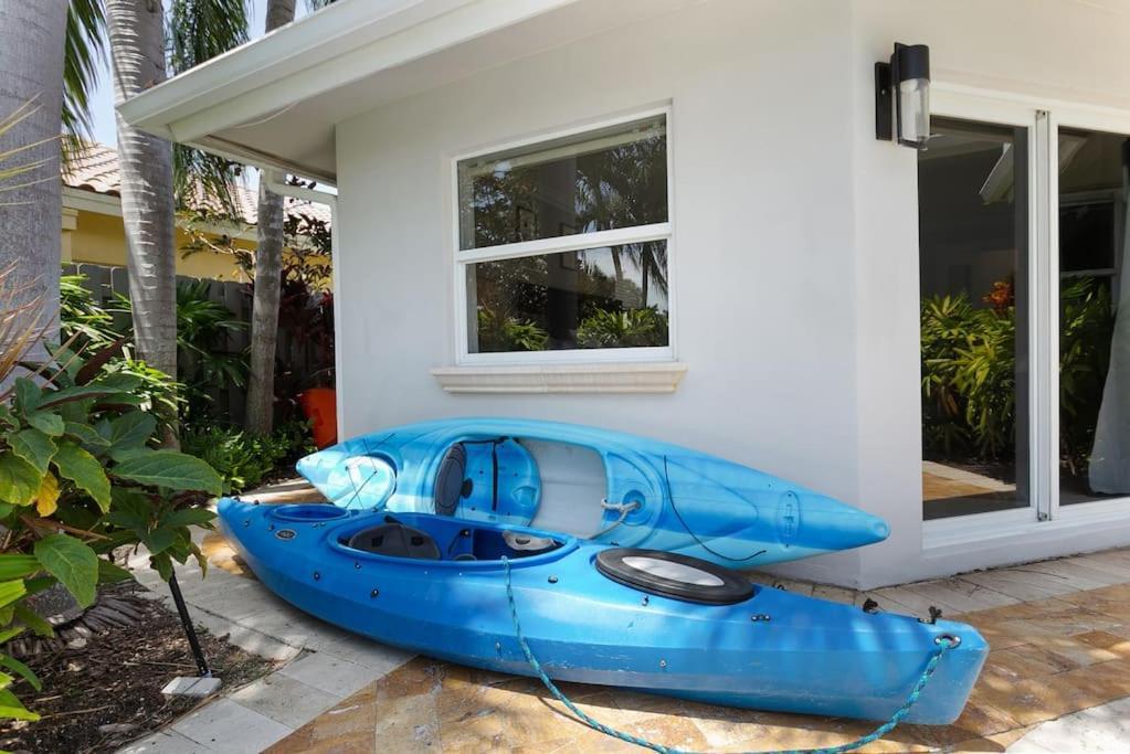 Luxury Waterfront & Infinity Pool/hot Tub Sleeps 8 * Fort Lauderdale