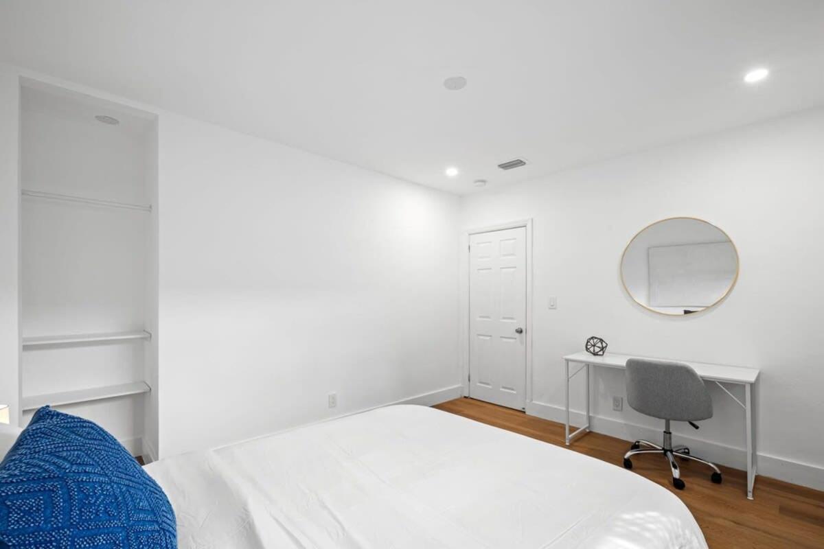 Spacious 2 Bedroom @sailboat Bend Apartment Fort Lauderdale
