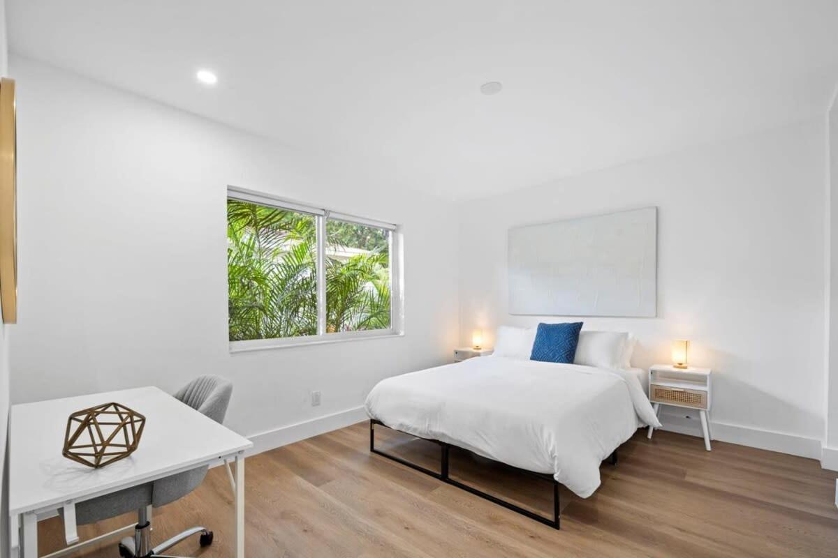 Spacious 2 Bedroom @sailboat Bend *