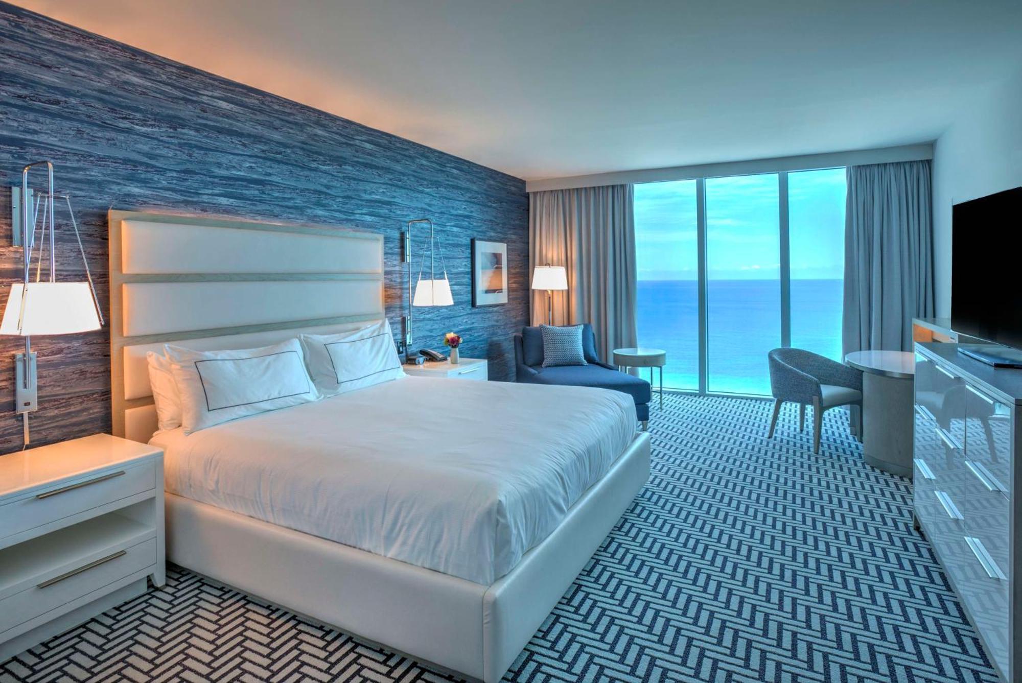 Resort Maren Lauderdale Beach, Curio Collection By Hilton
