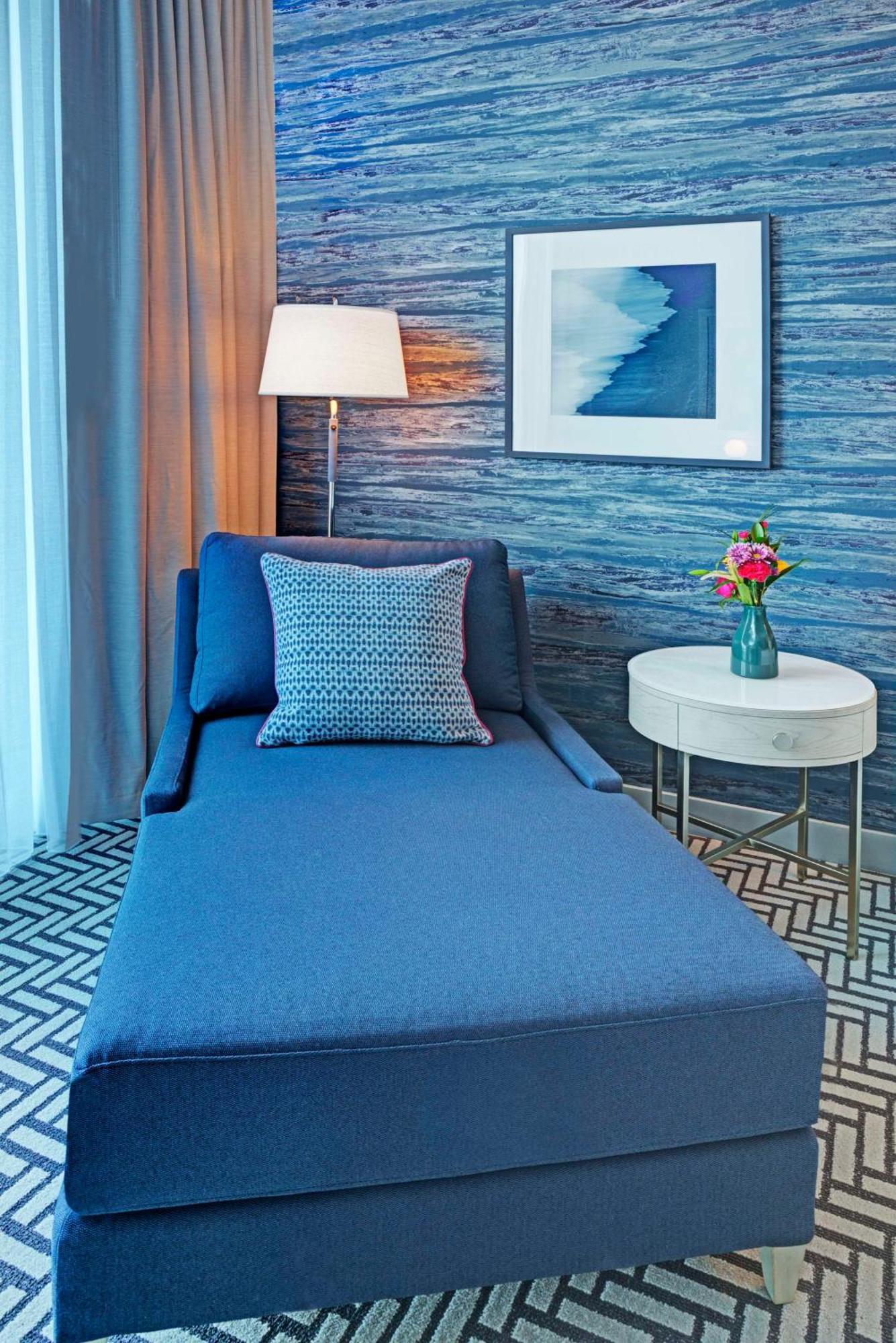 Maren Lauderdale Beach, Curio Collection By Hilton Resort