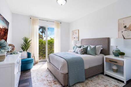 Magnolia-with Heated Pool-by Viac Fort Lauderdale