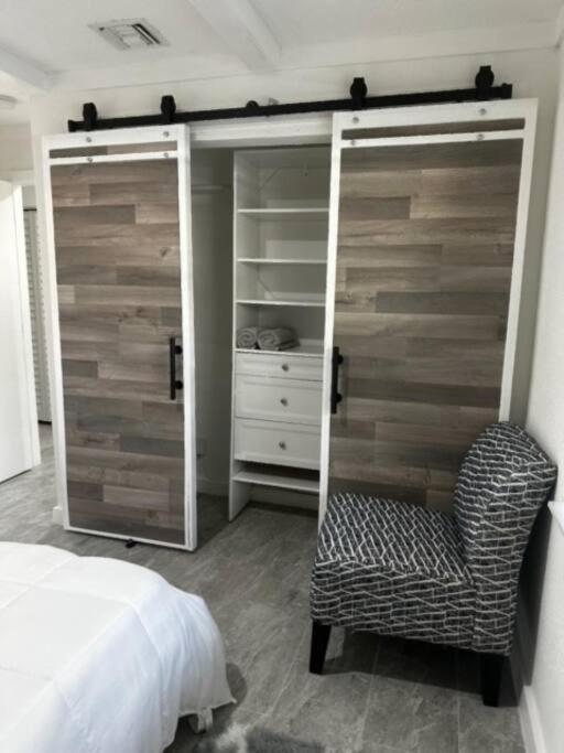 Apartment Cozy Newly Renovated In Fll