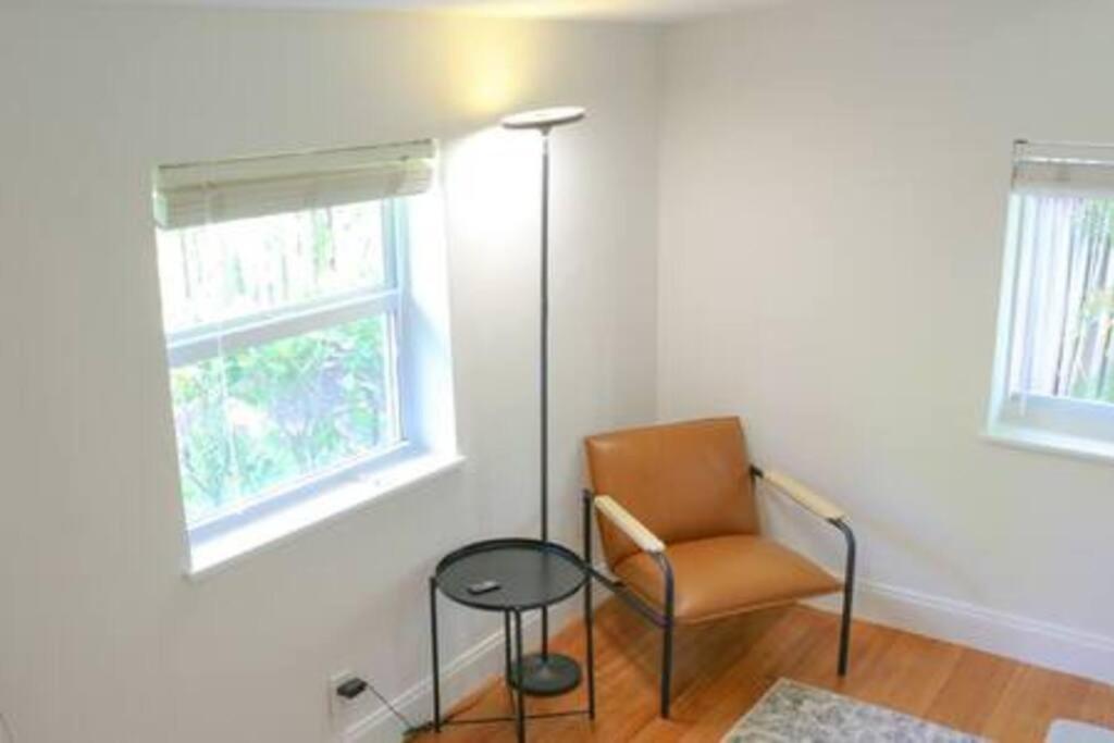 Sunny 3 Bedroom 3 Bath Retreat In Lauderdale Apartment *