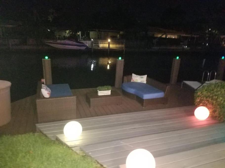 Holiday home Luxury Waterfront & Infinity Pool/hot Tub Sleeps 8 Fort Lauderdale