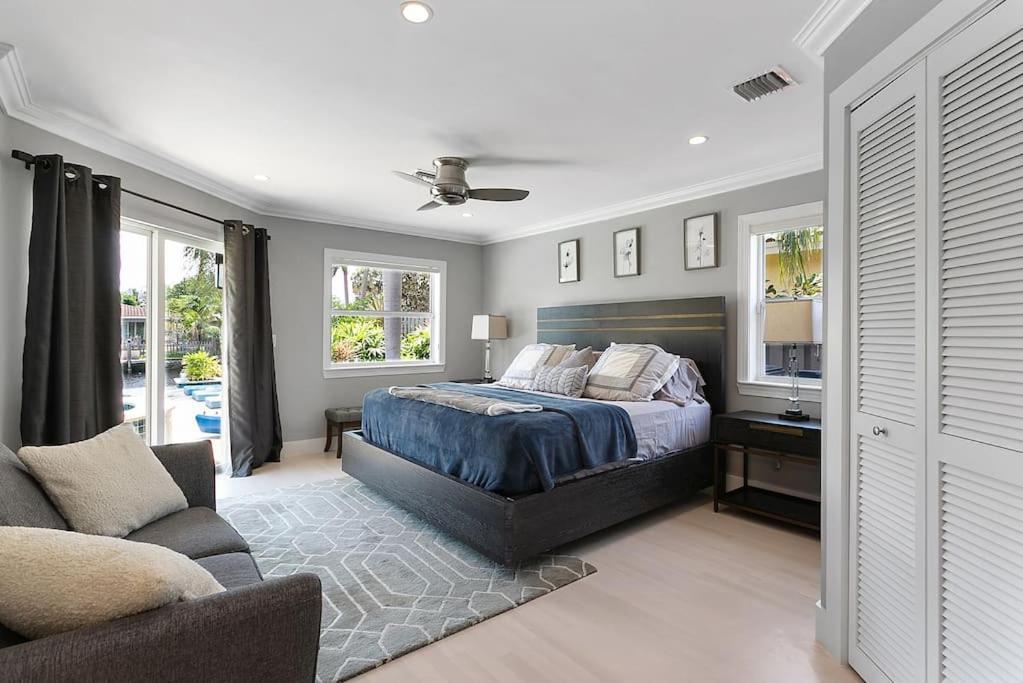 Luxury Waterfront & Infinity Pool/hot Tub Sleeps 8 Fort Lauderdale