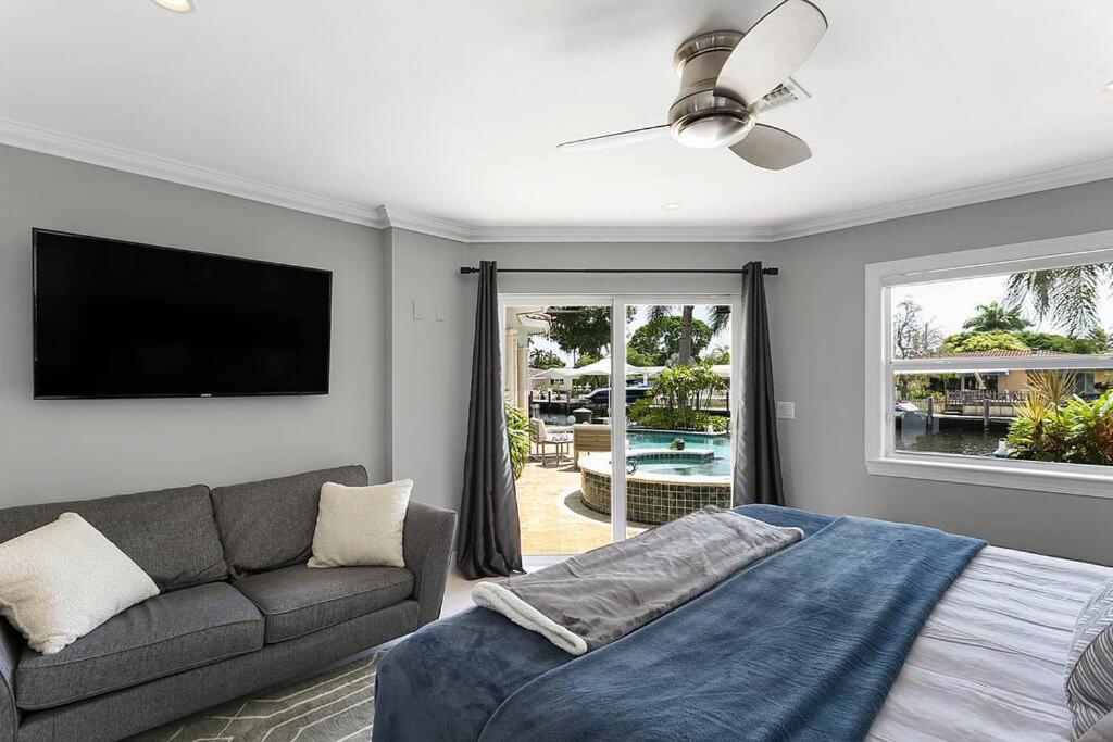 Luxury Waterfront & Infinity Pool/hot Tub Sleeps 8 * Fort Lauderdale