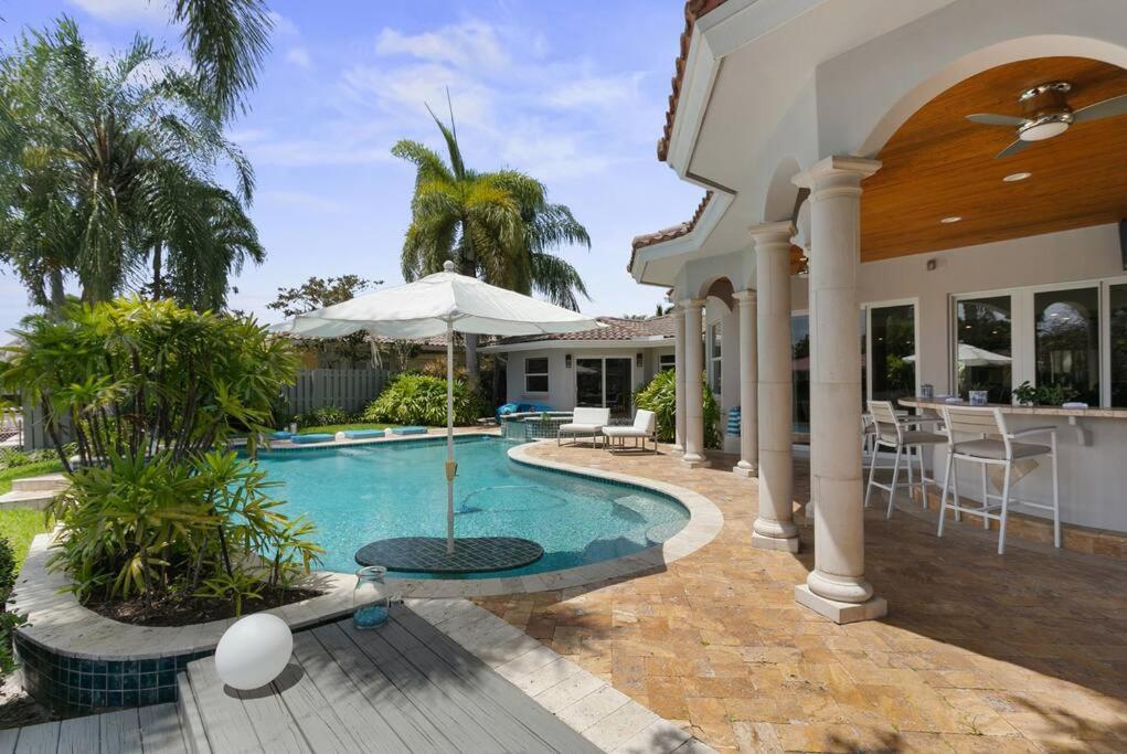 Holiday home Luxury Waterfront & Infinity Pool/hot Tub Sleeps 8 Fort Lauderdale