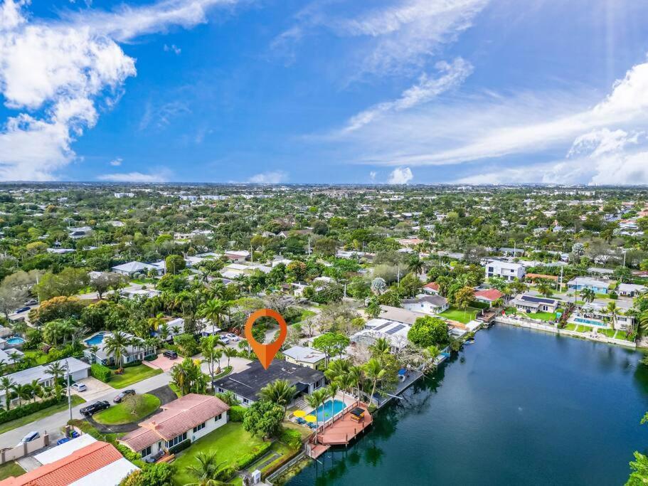 Lakefront With Heated Pool Only 6 Minutes To The Fort Lauderdale