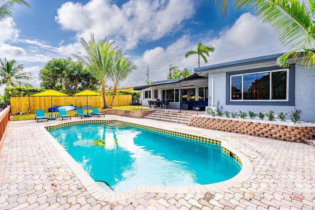 Lakefront With Heated Pool Only 6 Minutes To The Villa Fort Lauderdale