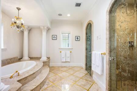Las Olas Luxury Mediterranean Waterfront Mansion * Fort Lauderdale