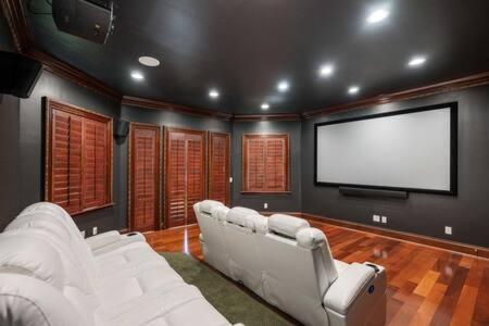 Las Olas Luxury Mediterranean Waterfront Mansion