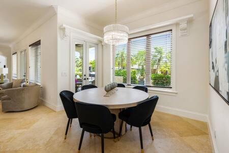 Las Olas Luxury Mediterranean Waterfront Mansion *