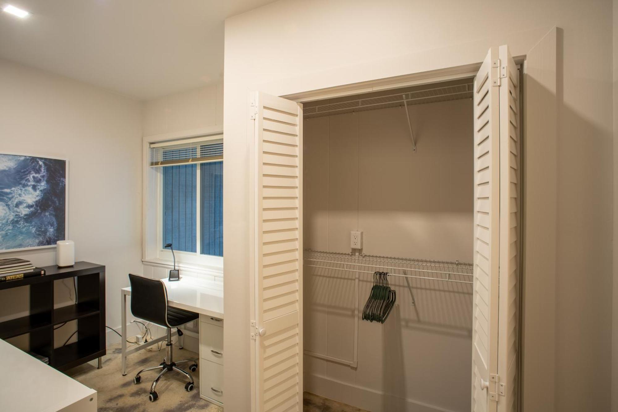 Walk To Wilton Drive - Spacious & Quiet #2 Hot Tub! * Fort Lauderdale