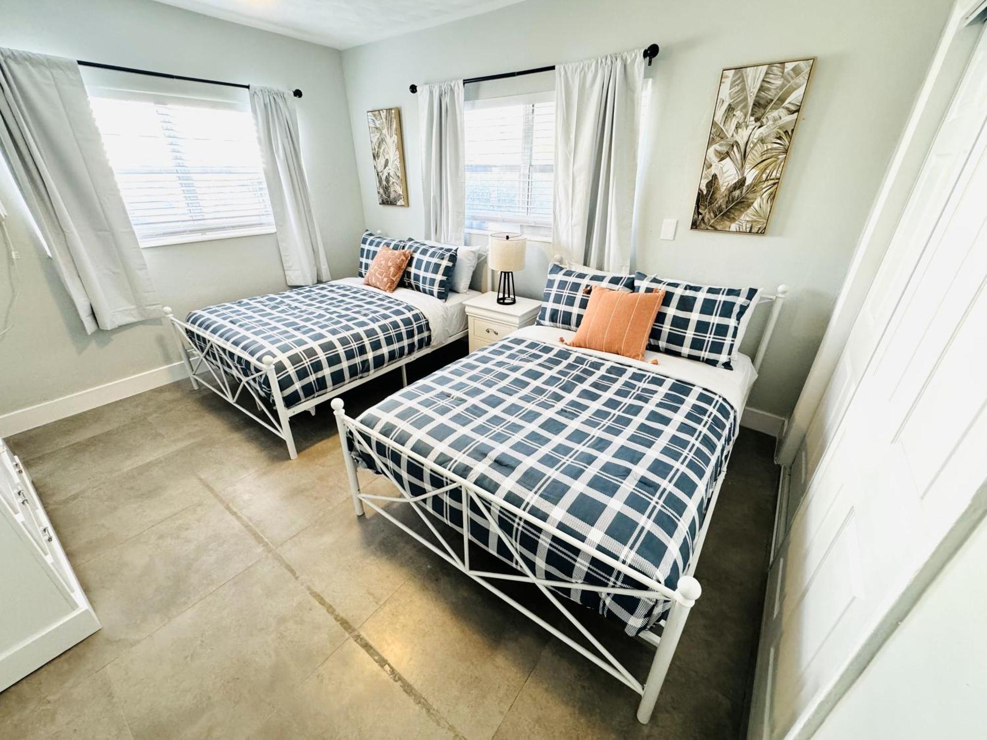 By Lowkl Apartment *