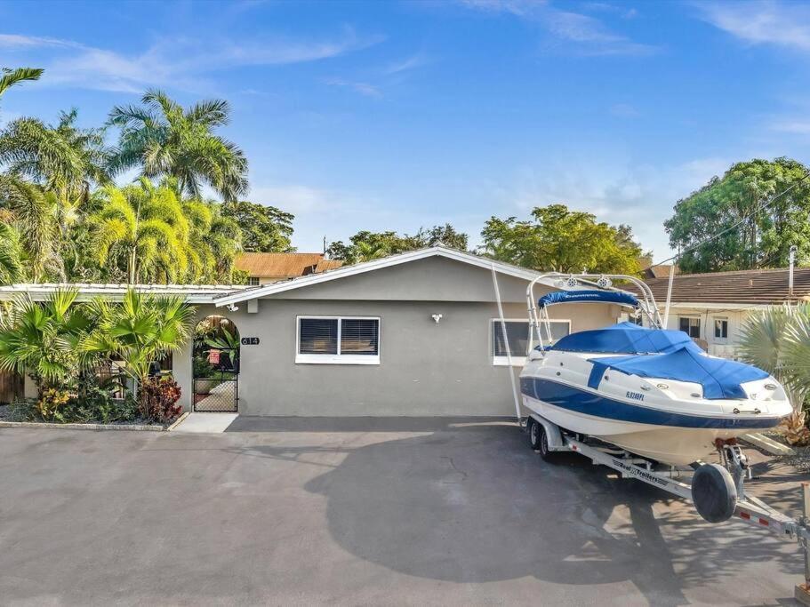 Heated Pool, Yard, Laundry, Kayaks, Bbq, Kitchen