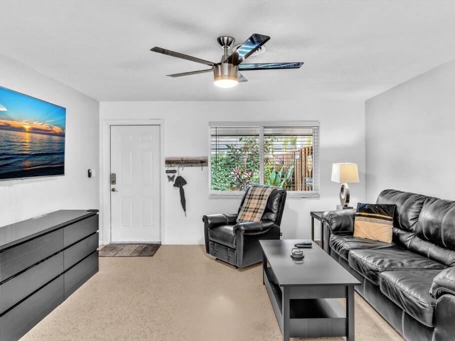 Heated Pool, Yard, Laundry, Kayaks, Bbq, Kitchen * Fort Lauderdale