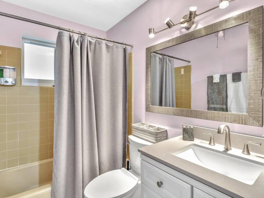 Apartment Heated Pool, Yard, Laundry, Kayaks, Bbq, Kitchen