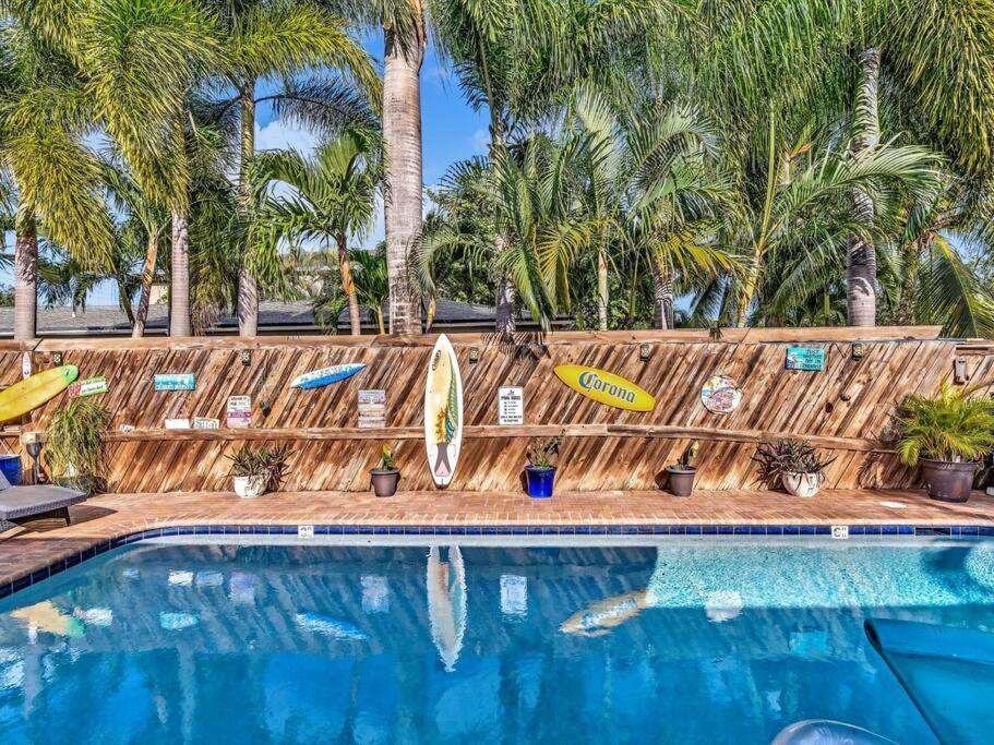 Heated Pool, Yard, Laundry, Kayaks, Bbq, Kitchen Apartment Fort Lauderdale
