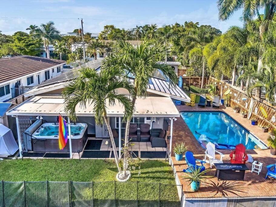 Heated Pool, Yard, Laundry, Kayaks, Bbq, Kitchen Apartment Fort Lauderdale