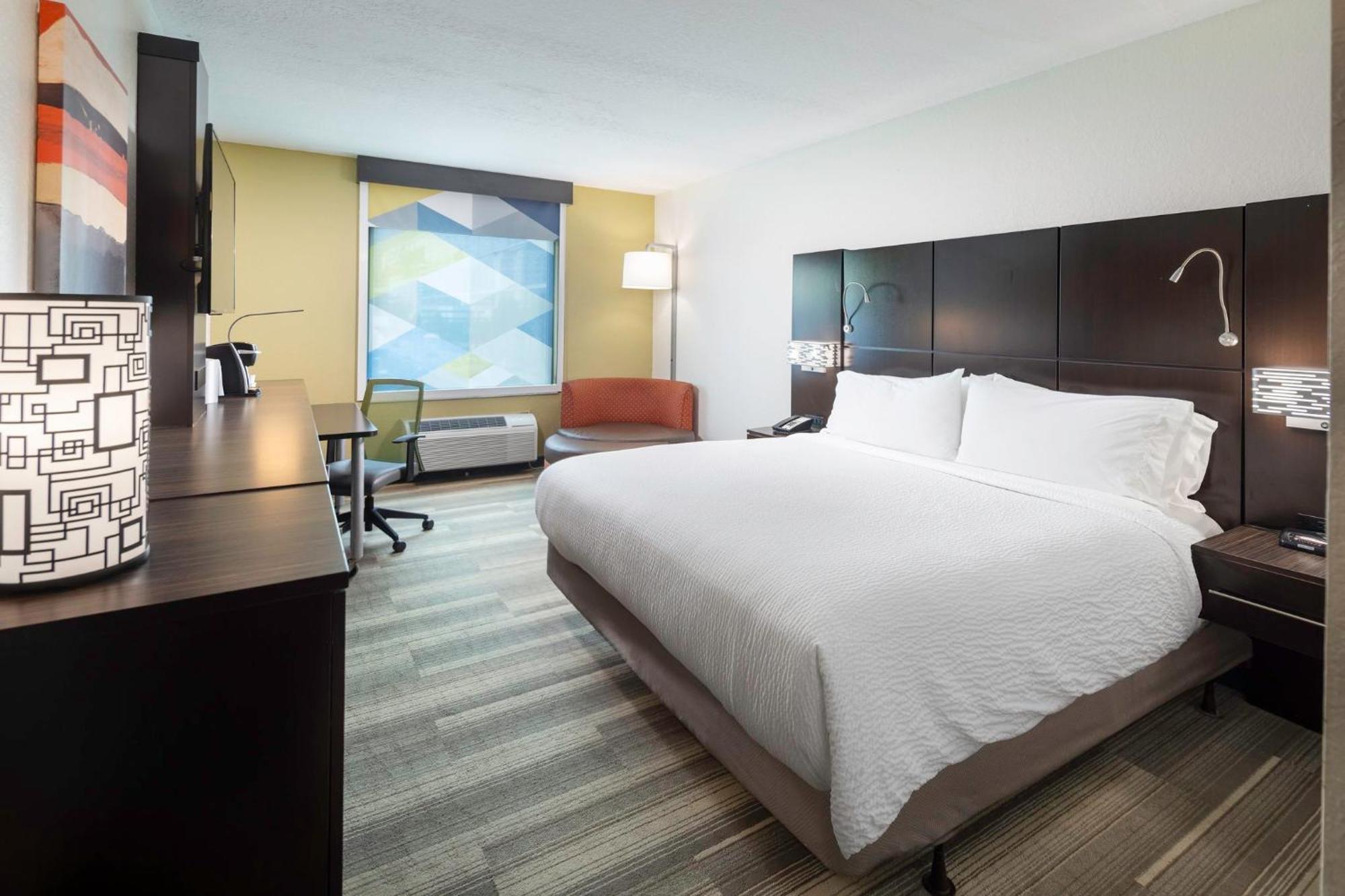 Resort Express Lauderdale Cruise-airport By Ihg