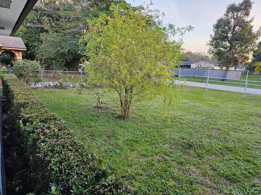 Quiet House Near The Hard R Casino And Fll Airport Holiday home