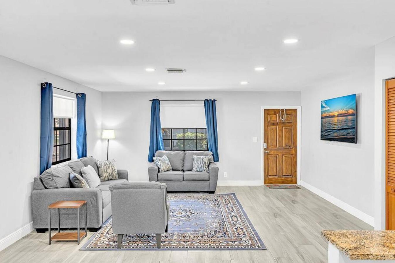 Front Unit A Charming 2 Bedroom Olas