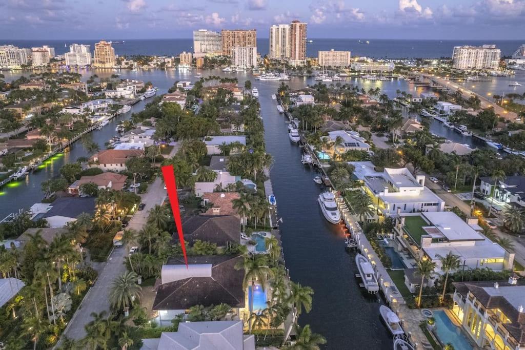 Tropical Waterfront 7 Bedroom House In Seven Isles Fort Lauderdale