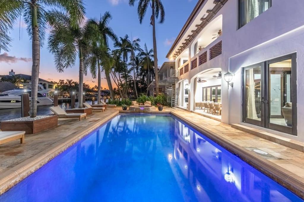 Villa Tropical Waterfront 7 Bedroom House In Seven Isles Fort Lauderdale