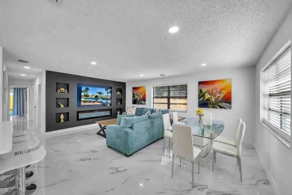 Indoor Basketball, Game Room, Heated Pool, Private *