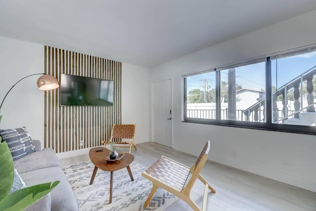 Apartment Chic Retreat: 2br Apartment! Fort Lauderdale