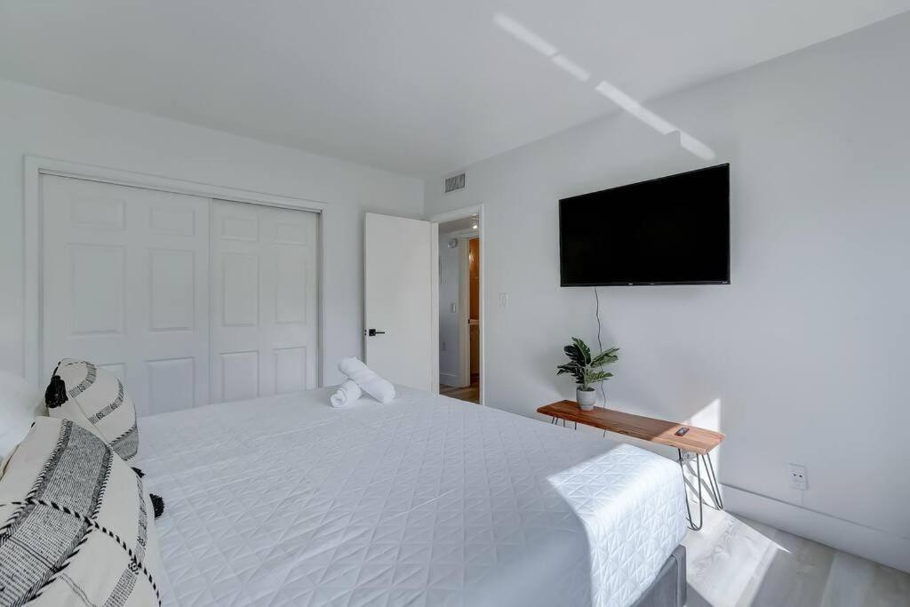 Apartment Chic Retreat: 2br Apartment! Fort Lauderdale