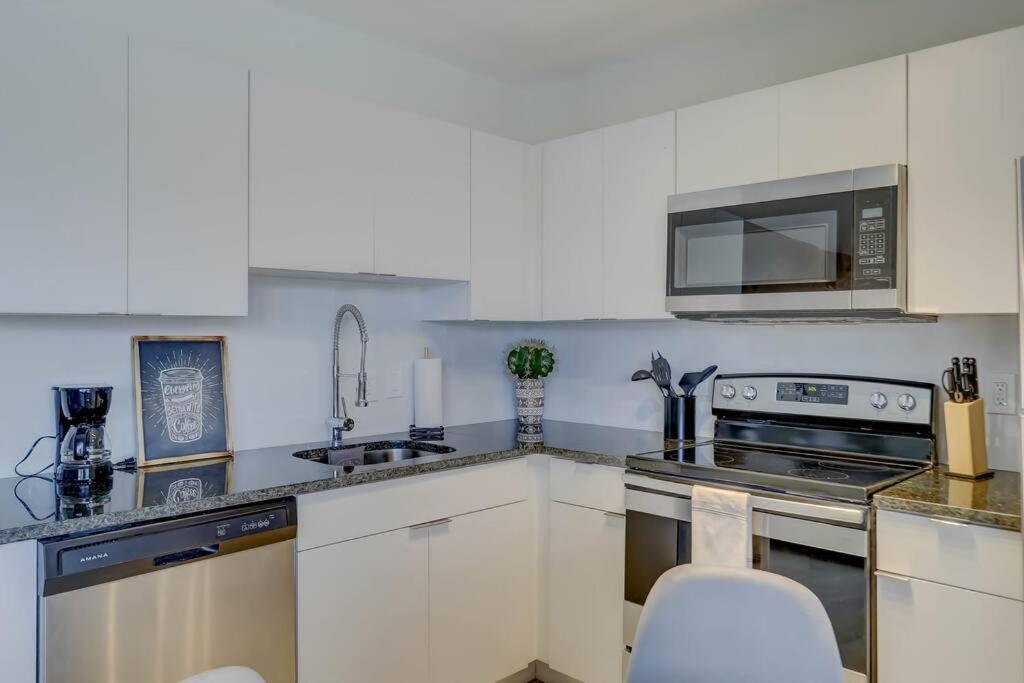 Apartment 2br Coastal Getaway! *