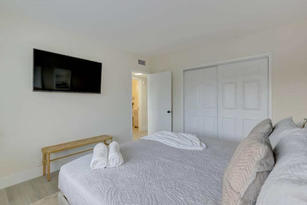 2br Coastal Getaway! Apartment *