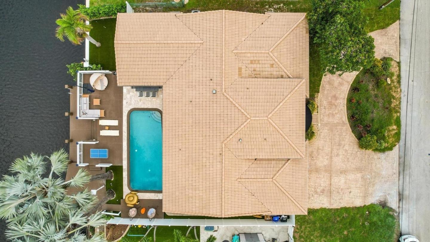 4bd Waterfront Dock Pool *