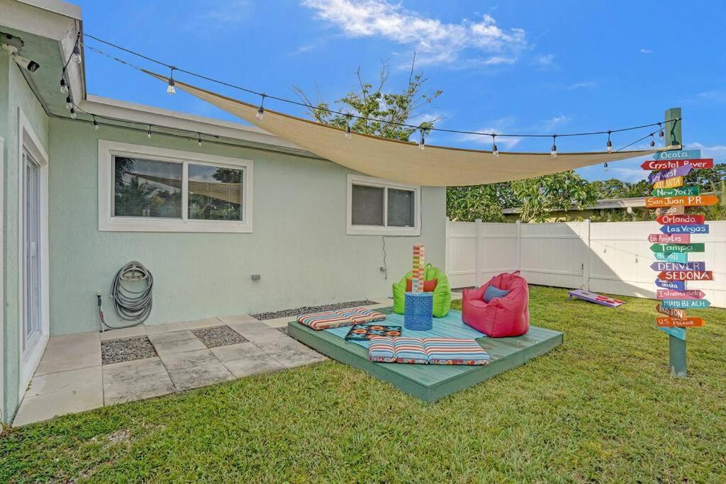Sunset Serenity: Your Lauderdale Retreat Holiday home