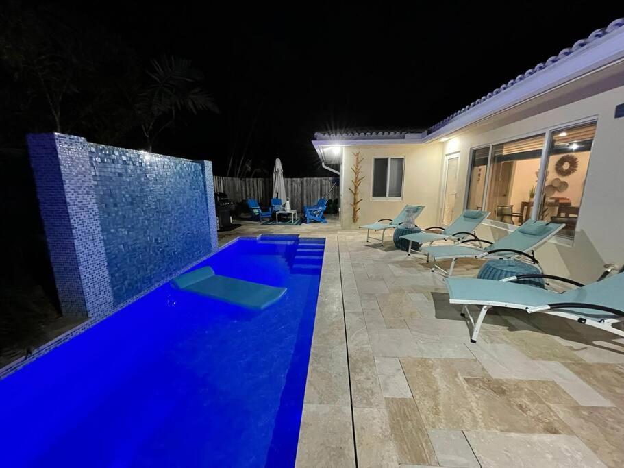 Walking Distance To The 3br House With 1 Holiday home Fort Lauderdale