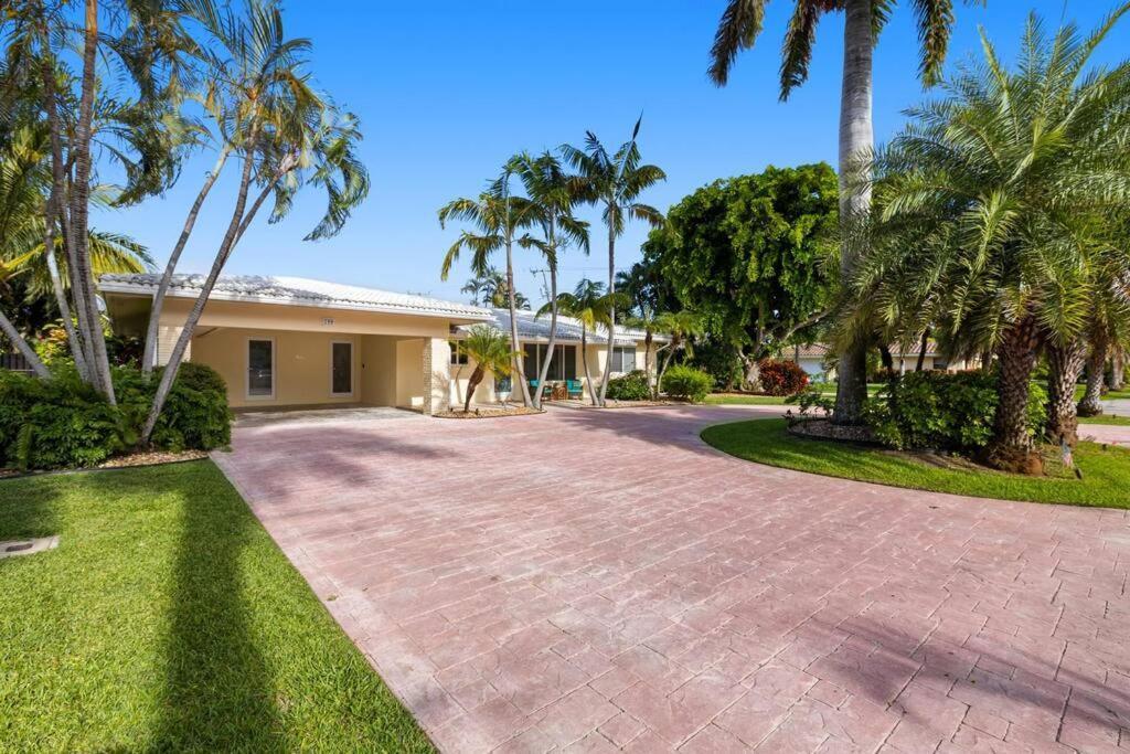 Walking Distance To The 3br House With 1 Fort Lauderdale