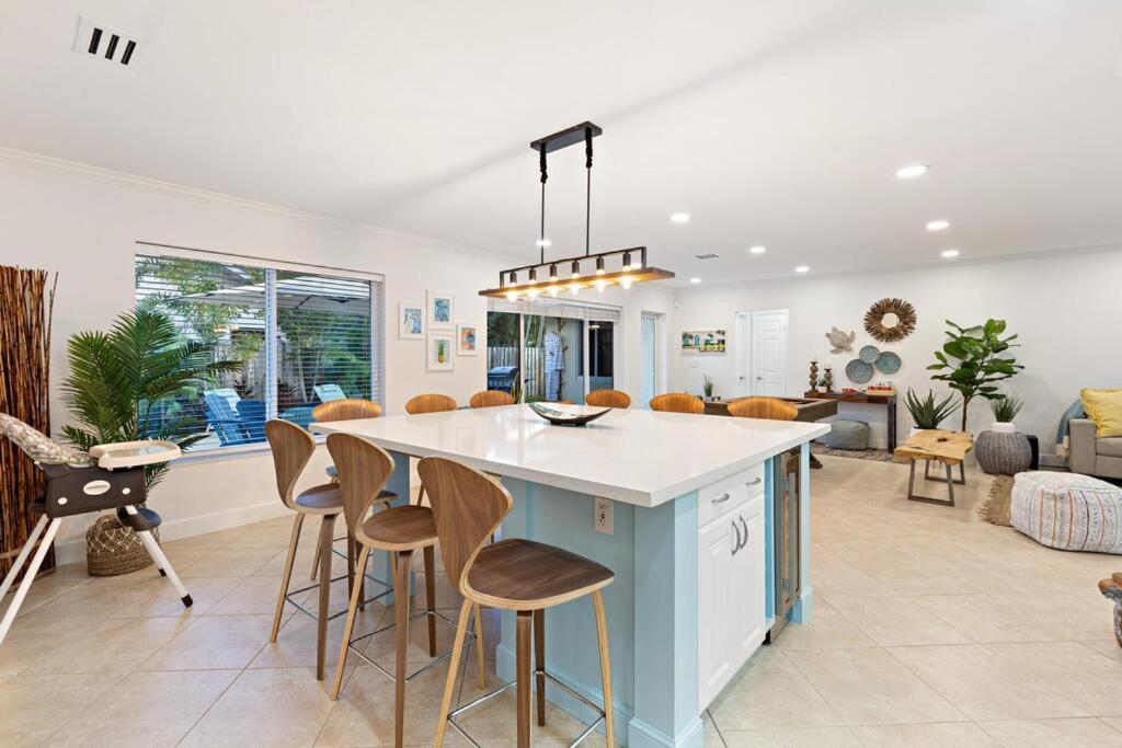 Walking Distance To The 3br House With 1 * Fort Lauderdale
