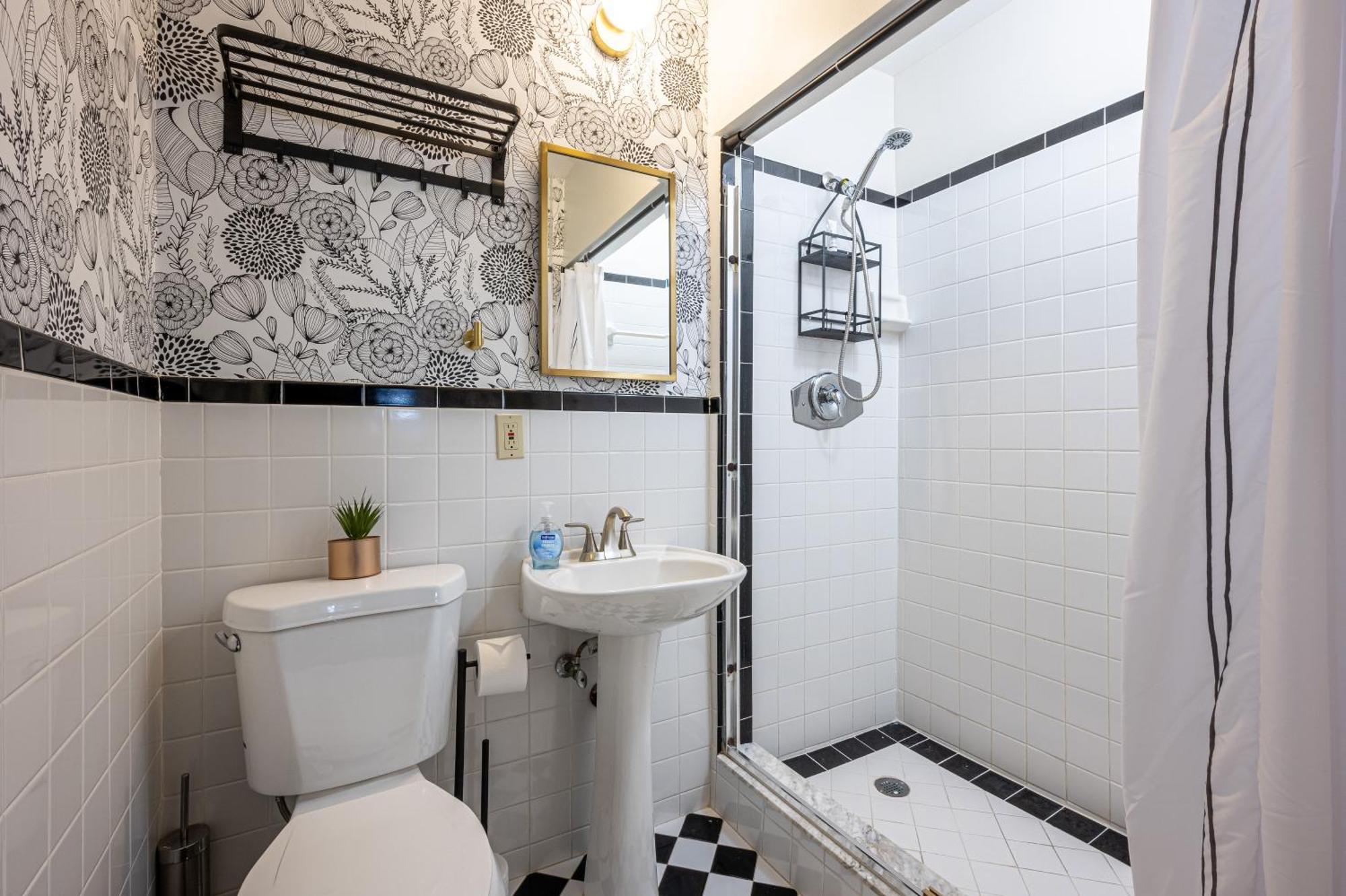Bright: Tropical Retreat - Ridge - East Sunrise Blvd Fort Lauderdale
