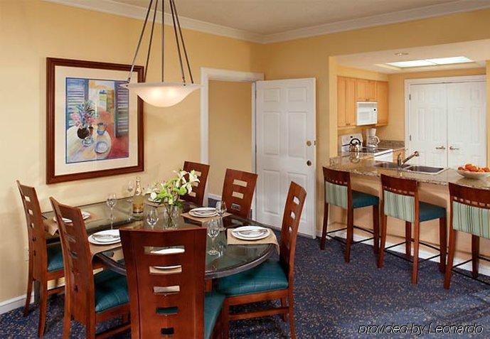 Hotel Marriott's Beachplace Towers 4*