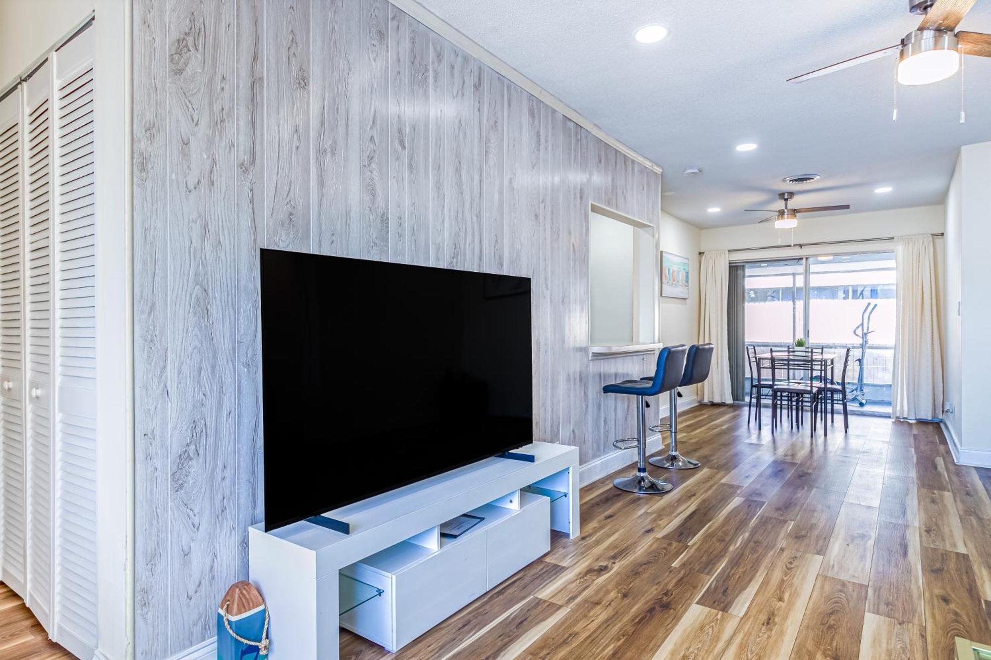 Radiant Palms Apartment *