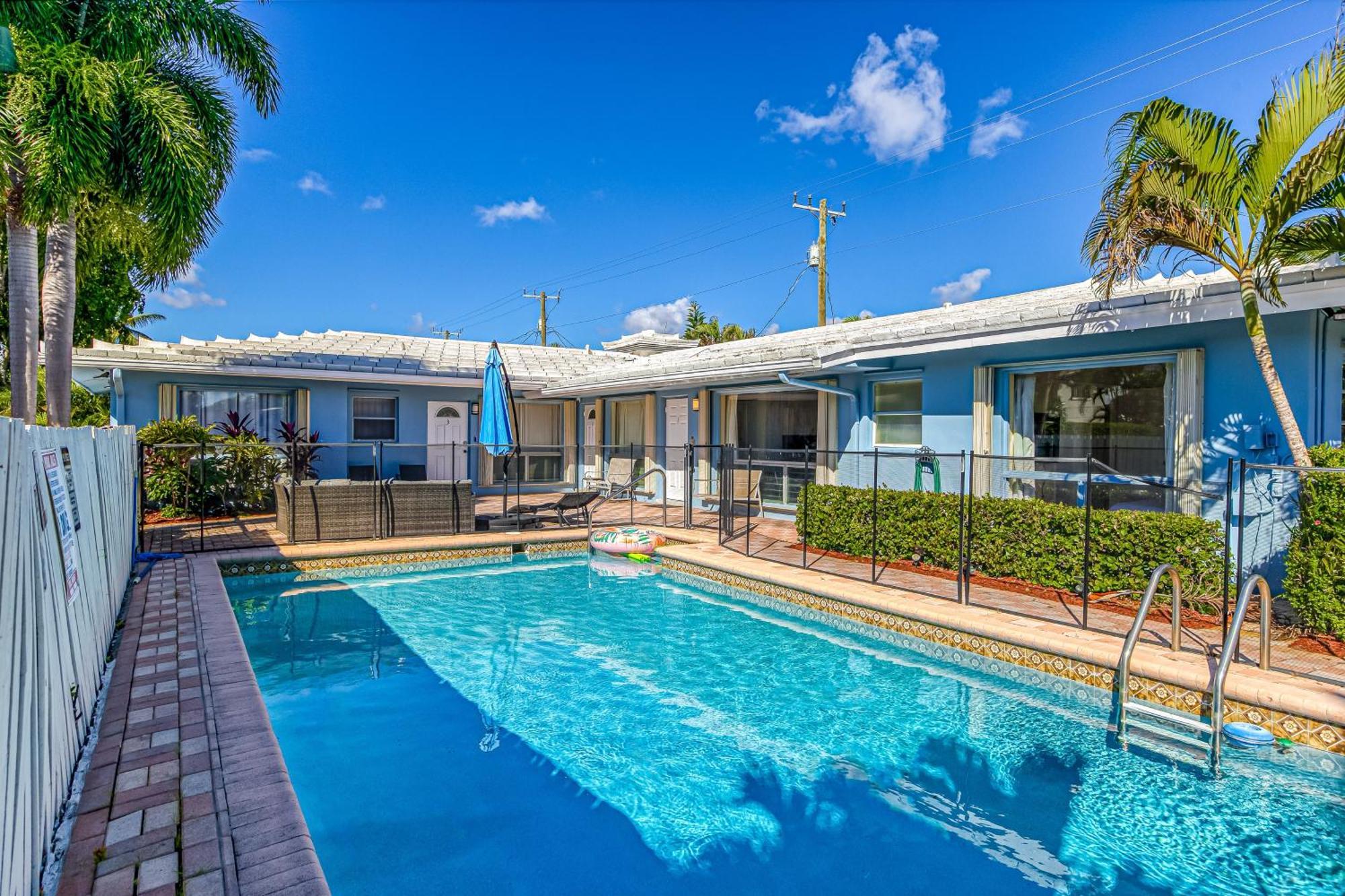 Radiant Palms Apartment