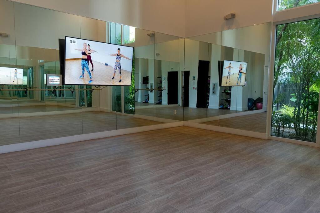 Beachside Bliss 1br Oasis + Pool In Ft Lauderdale * Fort Lauderdale
