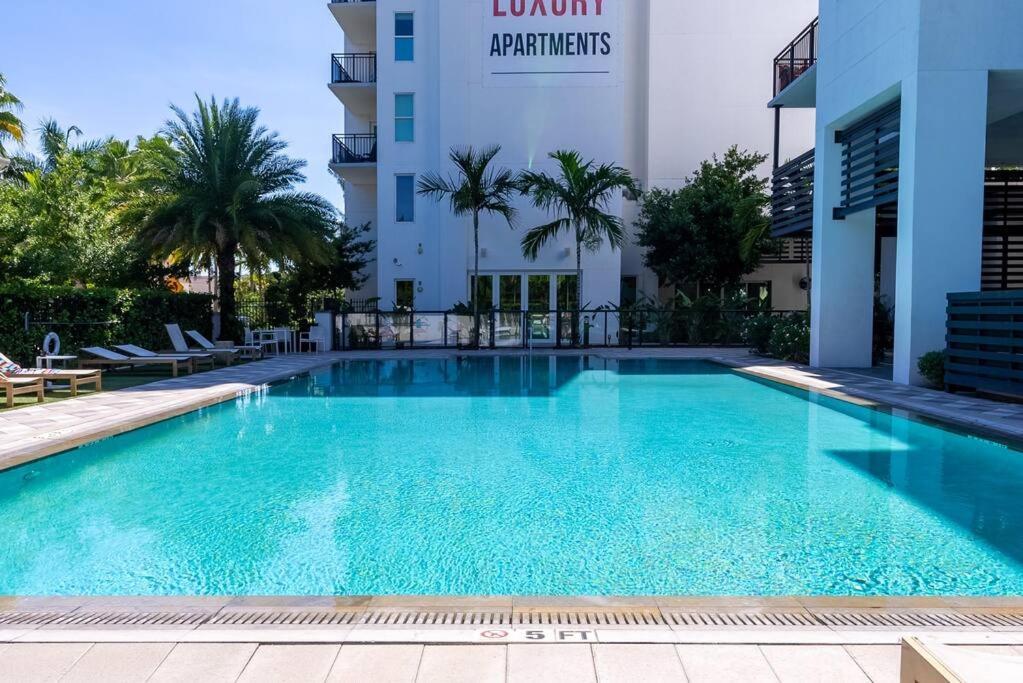 Beachside Bliss 1br Oasis + Pool In Ft Lauderdale Apartment *